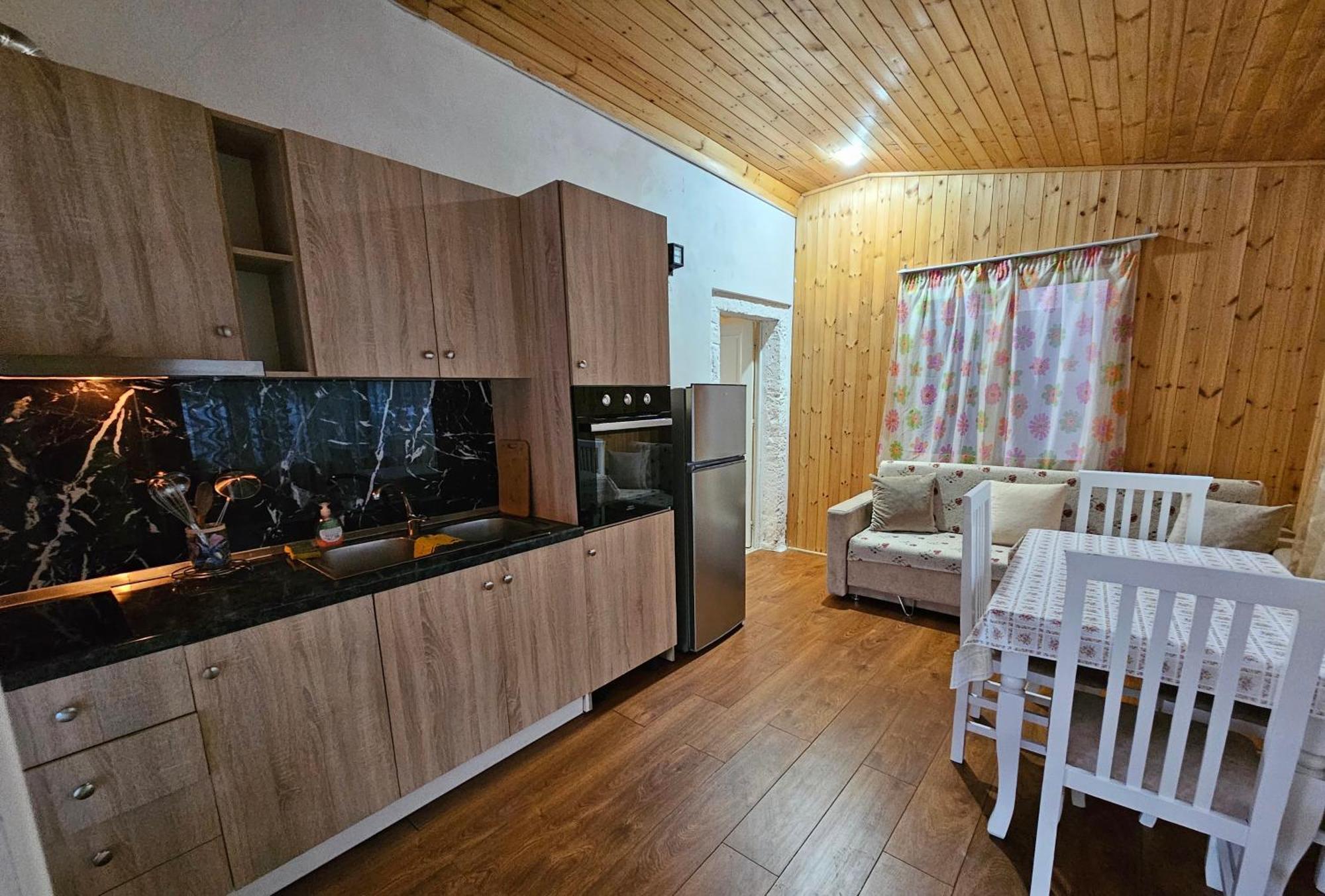 Aeria Rooms Himare Exterior photo
